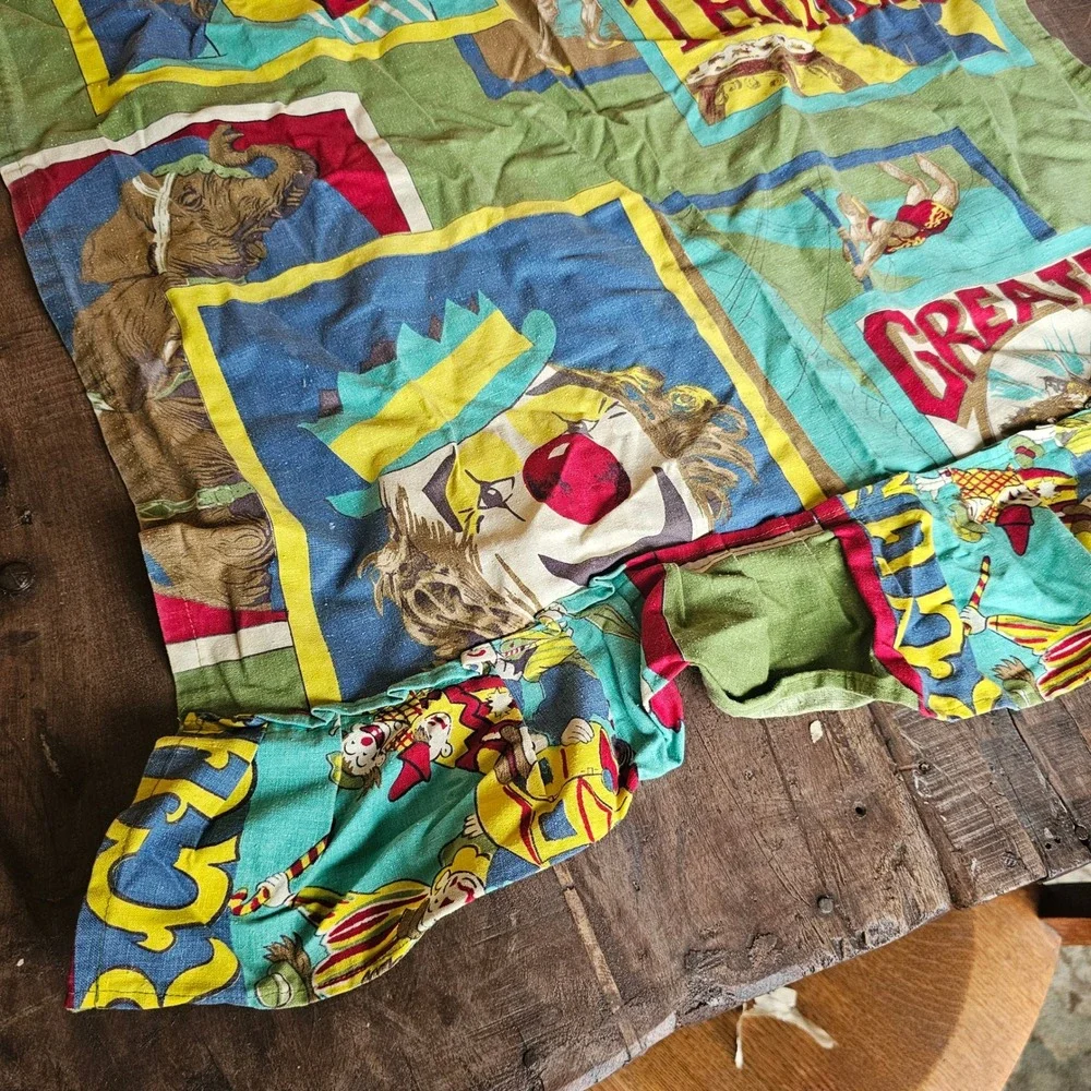 MCM Vintage Circus Valance Curtain Panel Greatest Thrill Clown Elephant Ruffle